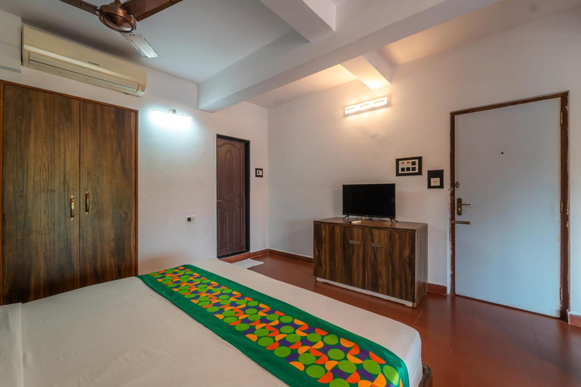 Treebo Kristal Sands Beach Resort Calangute Exterior photo