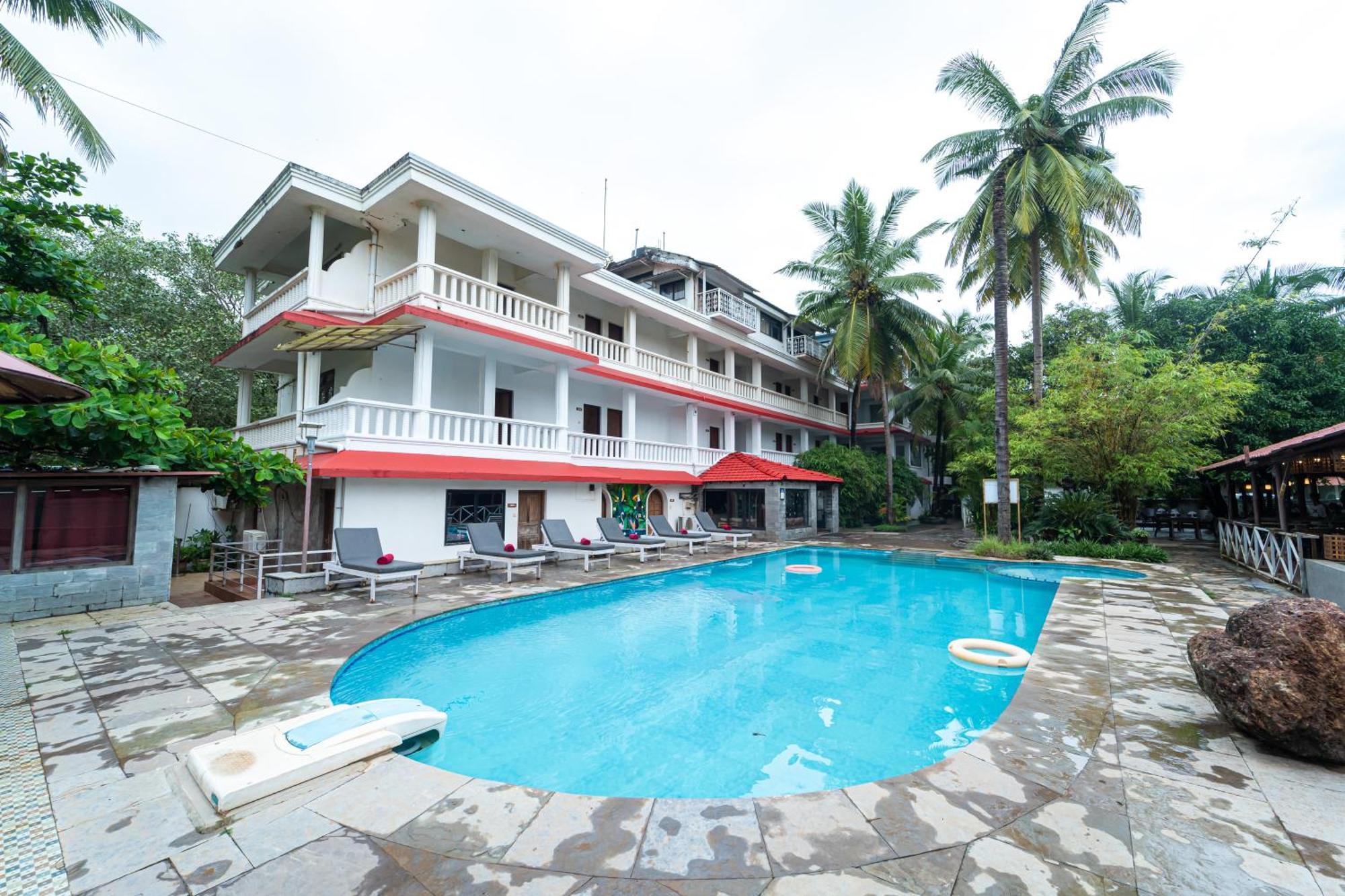 Treebo Kristal Sands Beach Resort Calangute Exterior photo