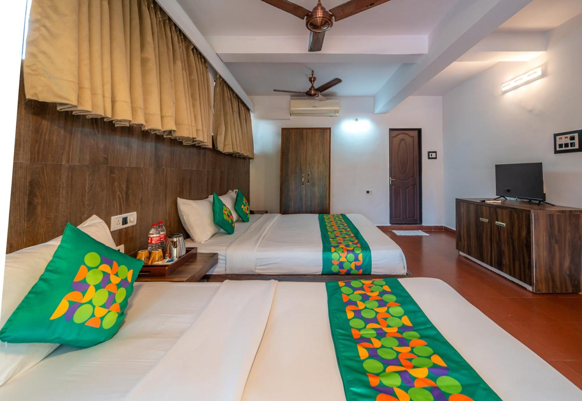 Treebo Kristal Sands Beach Resort Calangute Exterior photo